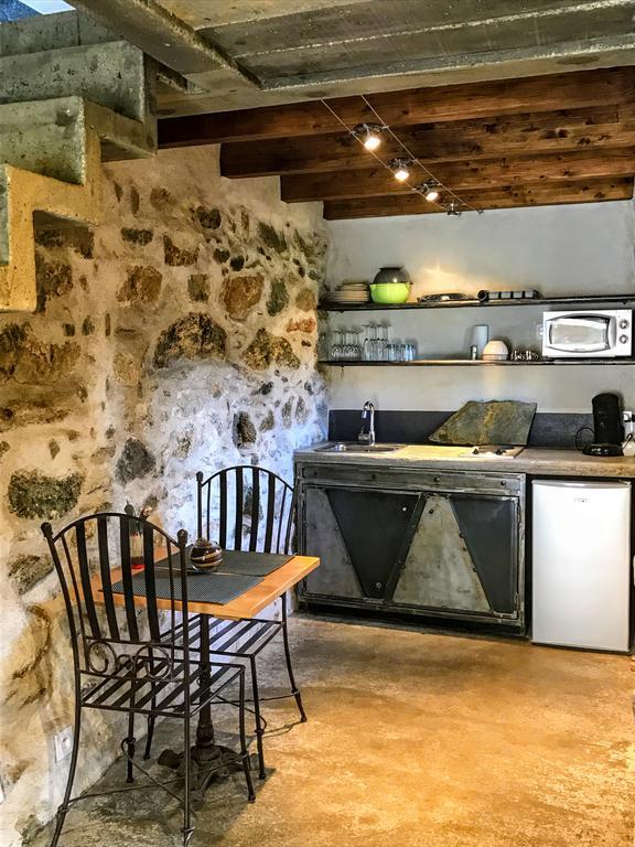 U Fragnu Guest House Omessa ภายนอก รูปภาพ