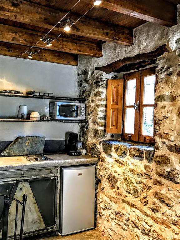 U Fragnu Guest House Omessa ภายนอก รูปภาพ