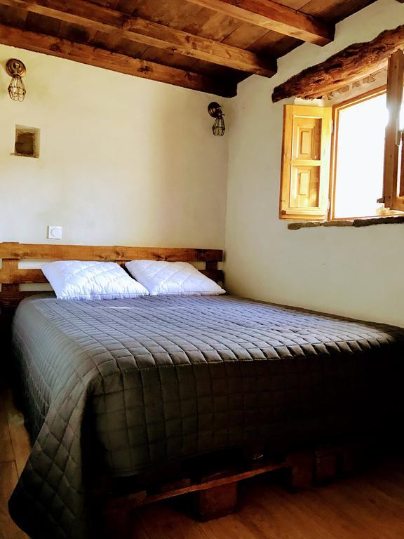 U Fragnu Guest House Omessa ภายนอก รูปภาพ